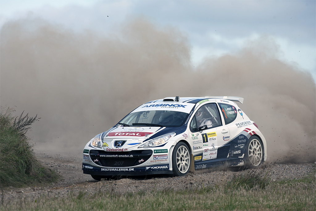 Christian Jensen og Freddy Pedersen tog deres tredje sejr ved Peugeot Rally, der lørdag blev kørt i Vestjylland
(Foto: Johnny Pedersen)